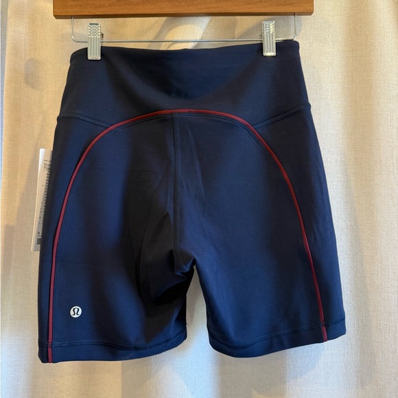 Wunder Under No Line Piped High Rise Short 6” size 8 - Picture 2 of 4